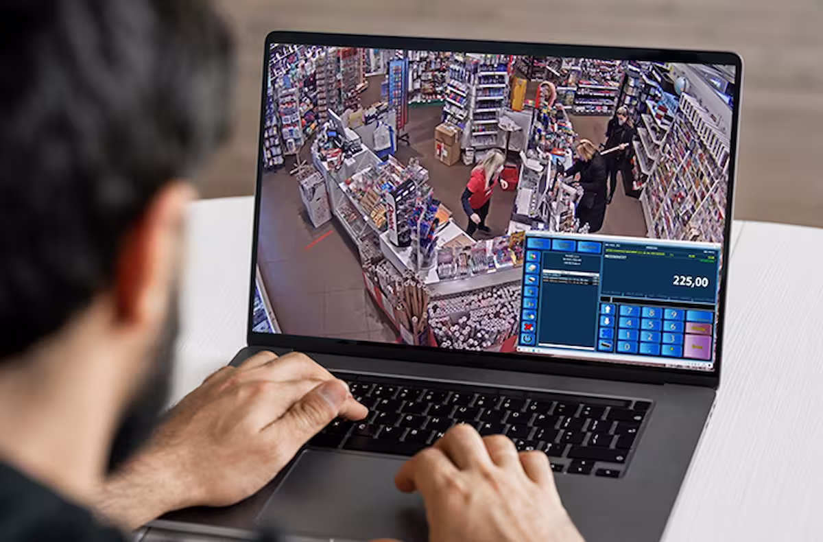cashier PC with CamOverlay App